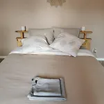 Maison De Village